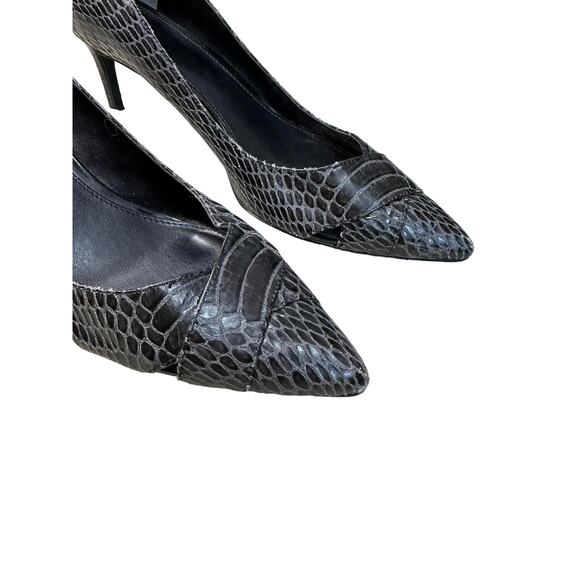 Calvin Klein Size Tasha Women's Black Snakeskin Pointed Toe Pump Heels 8.5 - Picture 2 of 10